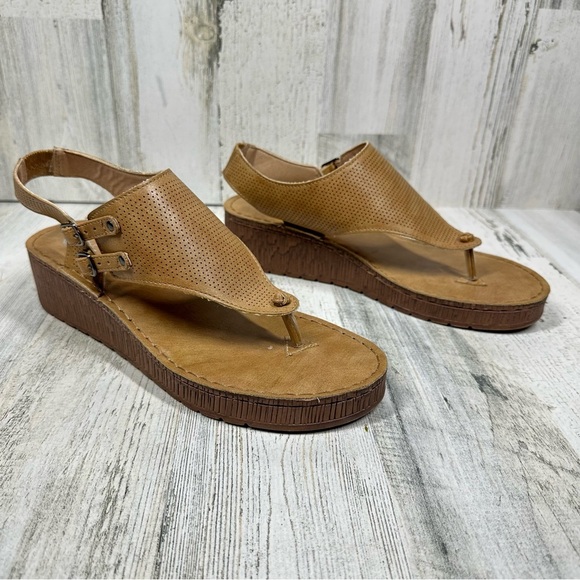 Journee Collection Mckell Tan Slip On Thong Wedge Platform Sandals #930 - Picture 3 of 11